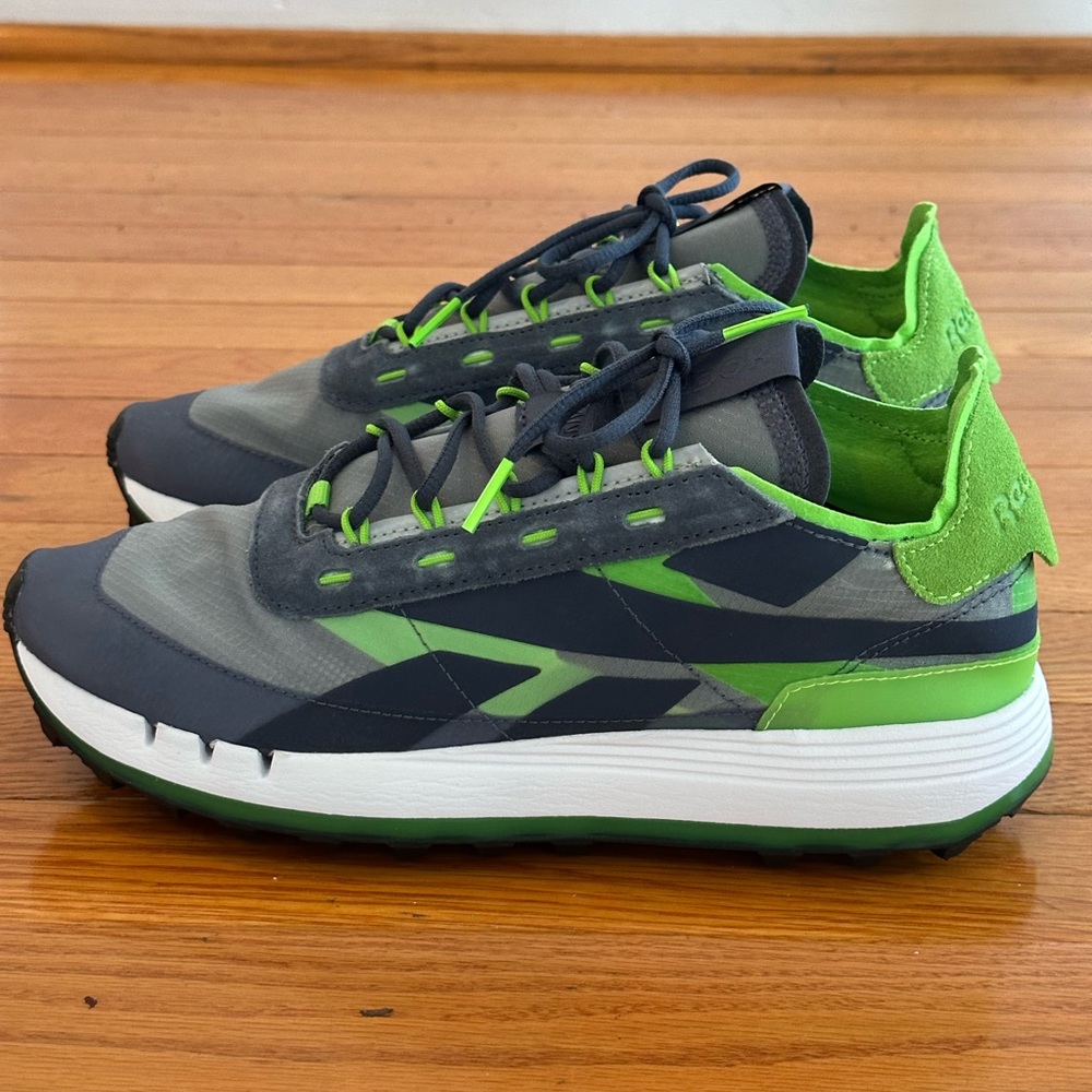 (NEW) REEBOK Legacy 83